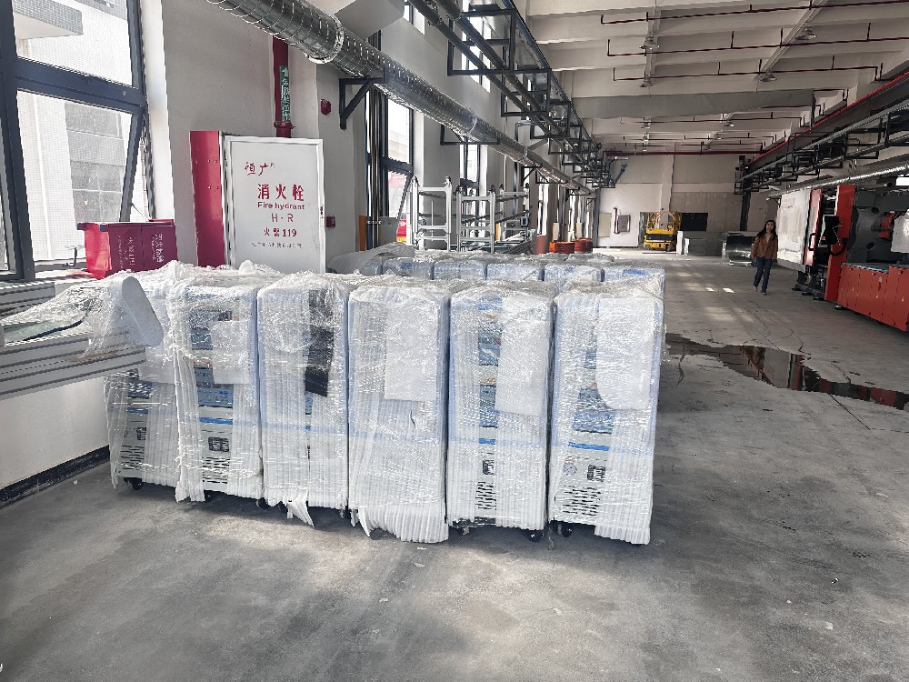 22臺模溫機配注塑機